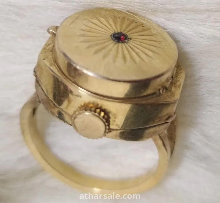 خاتم ساعة تكويك قديم