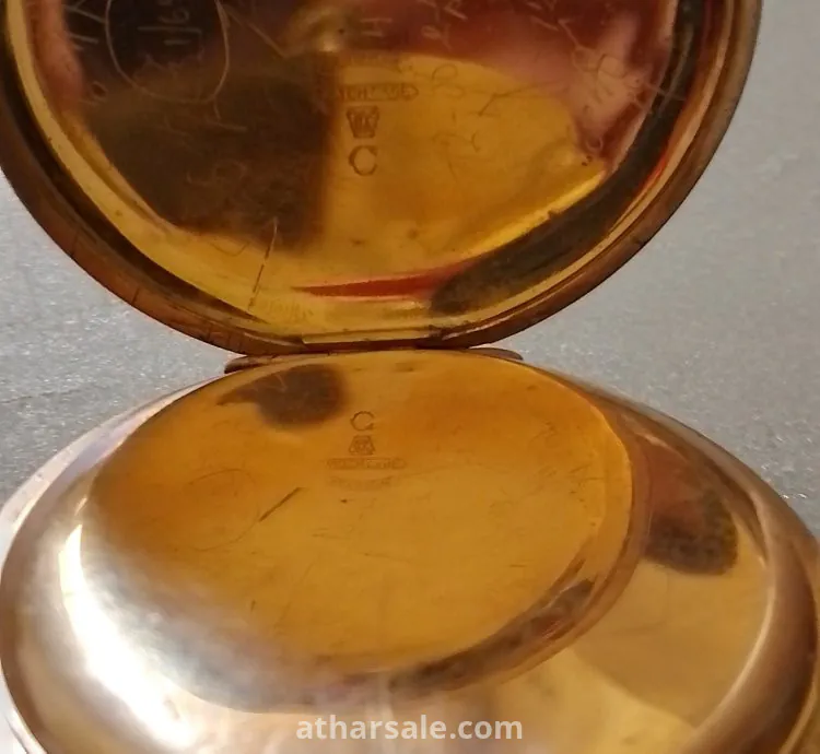 لهواة التميز : تحفة  ساعة جيب من الدهب