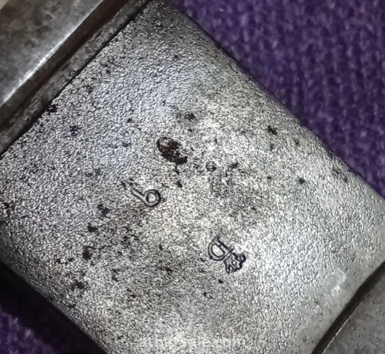 سيف فرنسي ملكي قديم مختوم