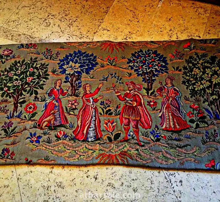 لوحة جوبلان قديمة جدا من عام 1952م من باريس مختومة