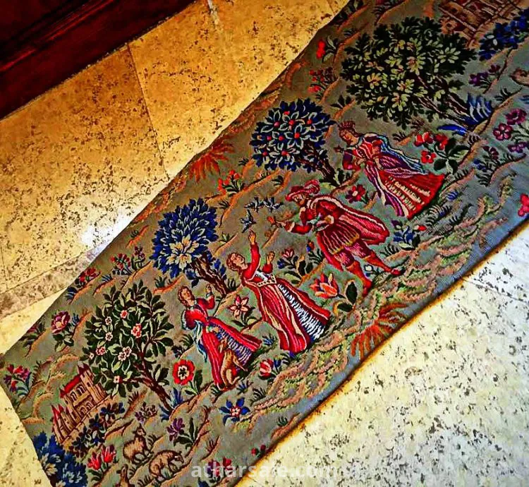 لوحة جوبلان قديمة جدا من عام 1952م من باريس مختومة