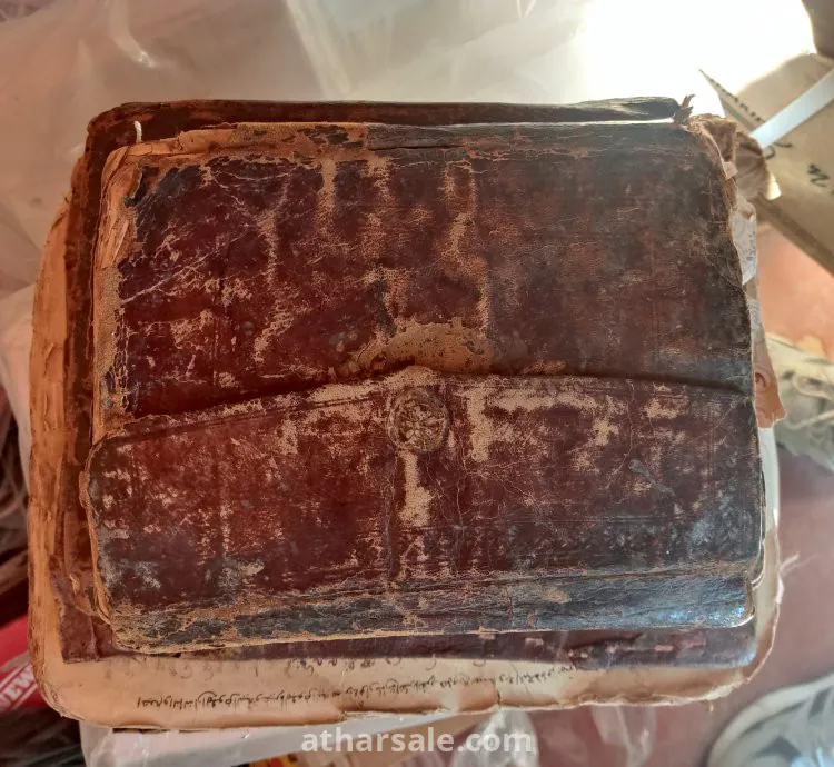 مخطوطات قديمة دينية عمرها 400  سنة
