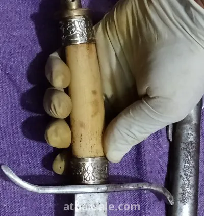 سيف فرنسي ملكي قديم مختوم 16