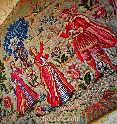 لوحة جوبلان قديمة جدا من عام 1952م من باريس مختومة 4