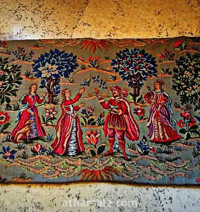 لوحة جوبلان قديمة جدا من عام 1952م من باريس مختومة 3