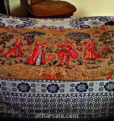 لوحة جوبلان قديمة جدا من عام 1952م من باريس مختومة