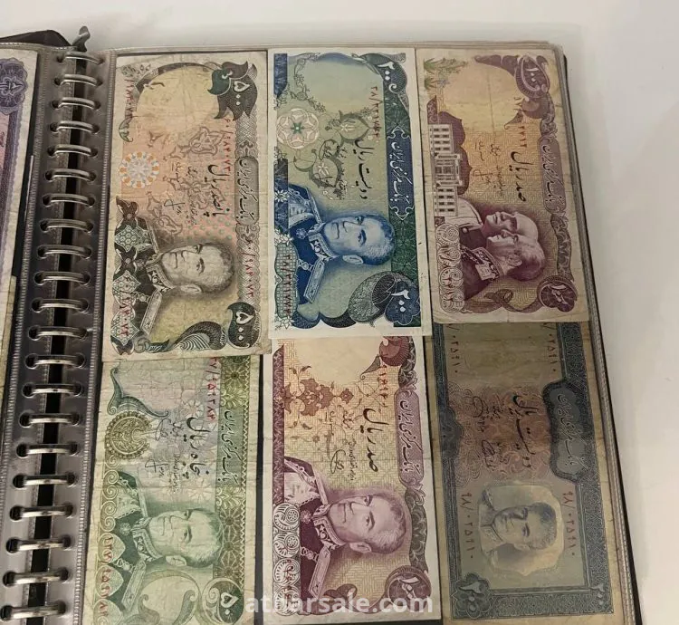 عملات نقدية ورقية قديمة