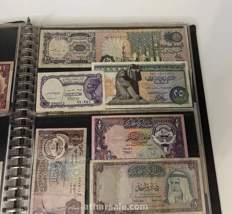 عملات نقدية ورقية قديمة