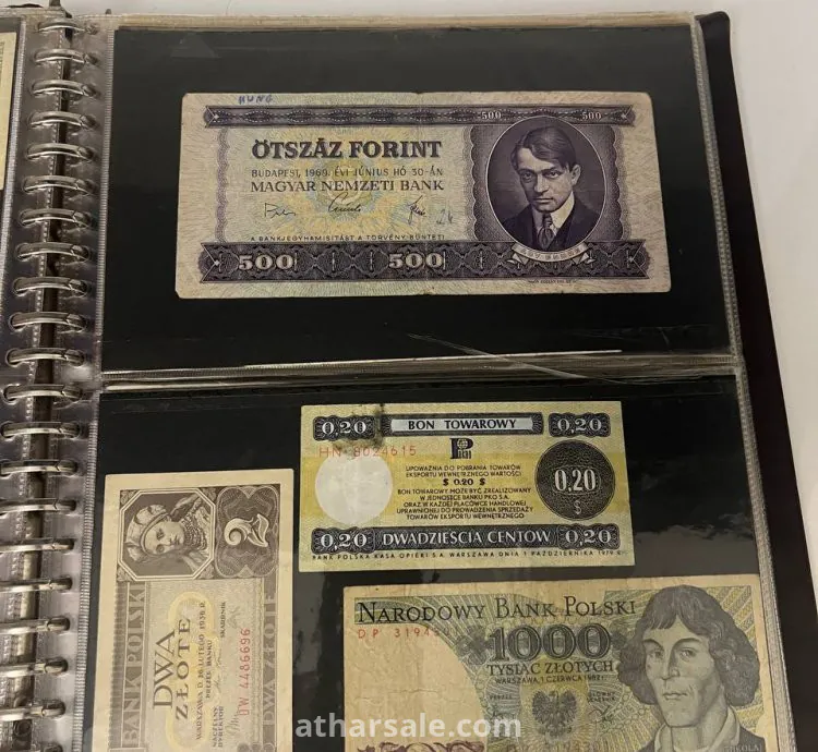 عملات نقدية ورقية قديمة