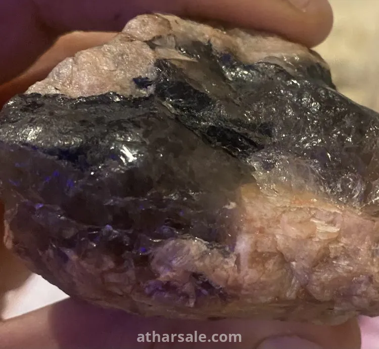 high-quality gemstones Raw sapphire stone