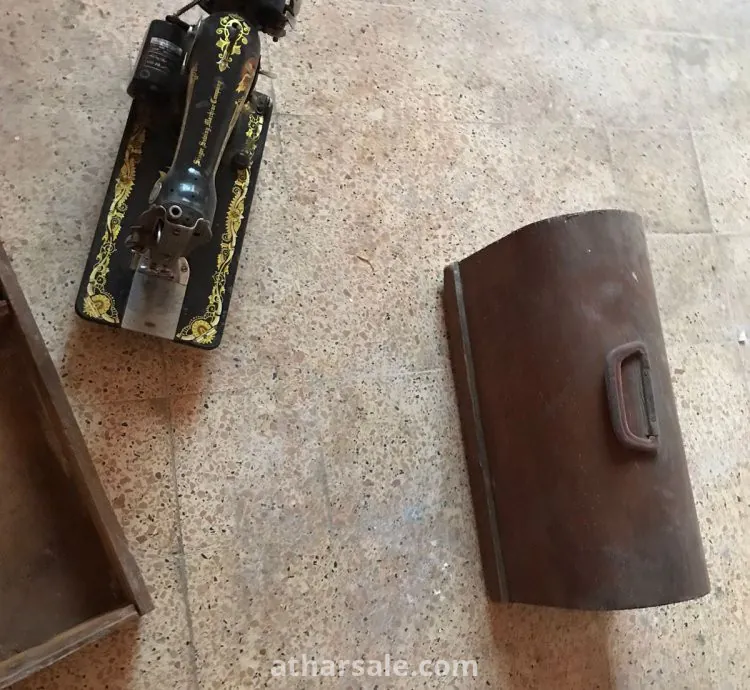 مكنه خياطه سنجر الاصليه عمرها اكتر من ٦٠ سنه شغاله