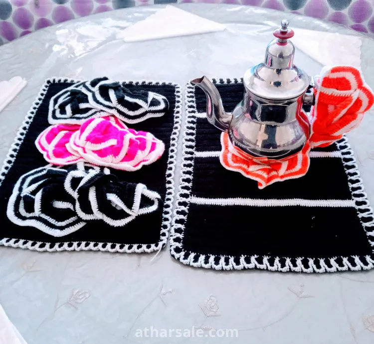 طقم سفرة مكون من 10 قطع يدوية الصنع من خيوط الصوف