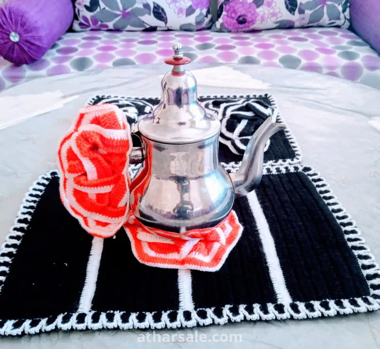 طقم سفرة مكون من 10 قطع يدوية الصنع من خيوط الصوف