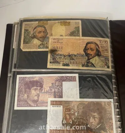 عملات نقدية ورقية قديمة