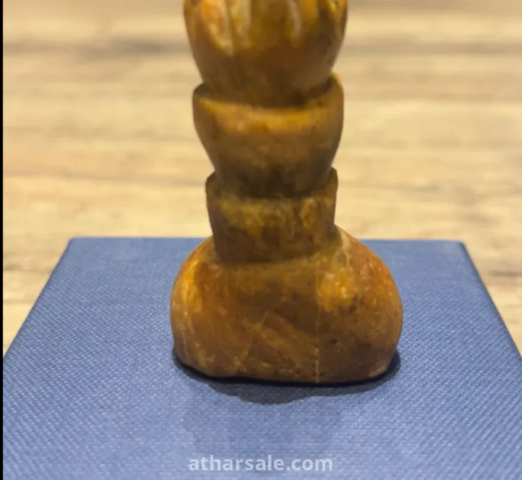 ختم قديم جدا يعود لحضارة قديمة