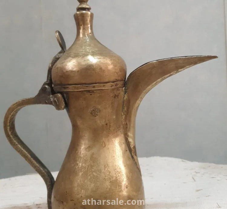 دلة قديمة أصل