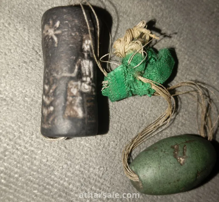 Cylinder seal with a seated god