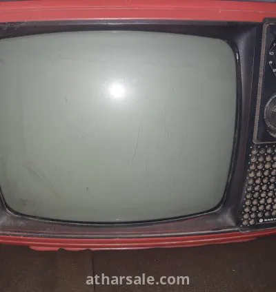 تلفاز  قديم بالأبيض والأسود