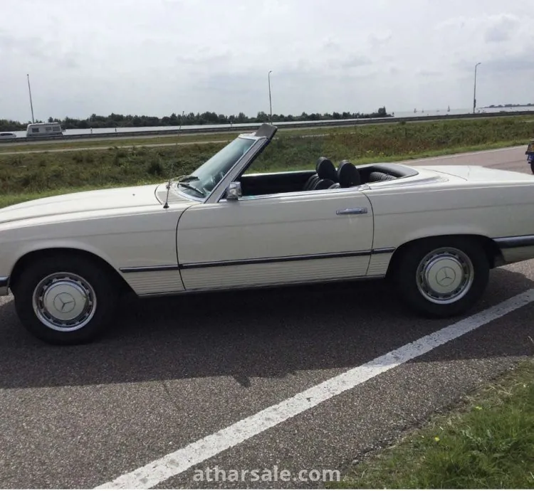 سيارة مرسيدس 350SL موديل 1971