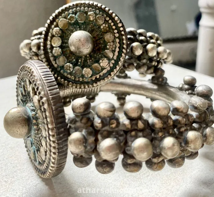 مصوغات فضية لها اكثر من خمسون عاما