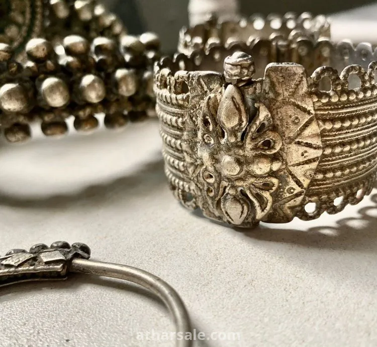 مصوغات فضية لها اكثر من خمسون عاما