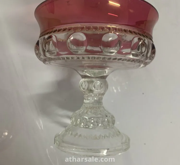 تحف مصنوعه من الزجاج الملون قديمه اكثر من 60 سنه