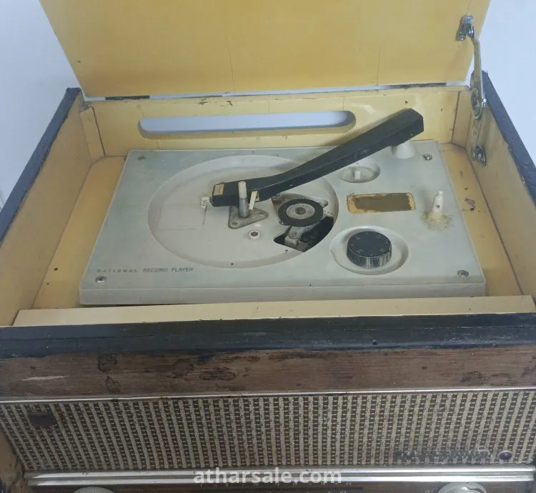 مسجل أسطوانة وراديو ناشونال الياباني