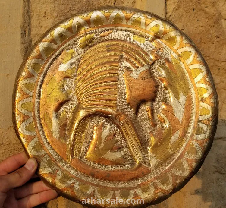 طبق نحاسي فني فرعوني قديم (منتصف القرن العشرين)