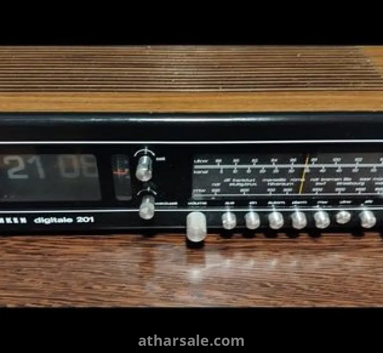 راديو لهواة المقتنيات فابريكا انتاج عام 1973