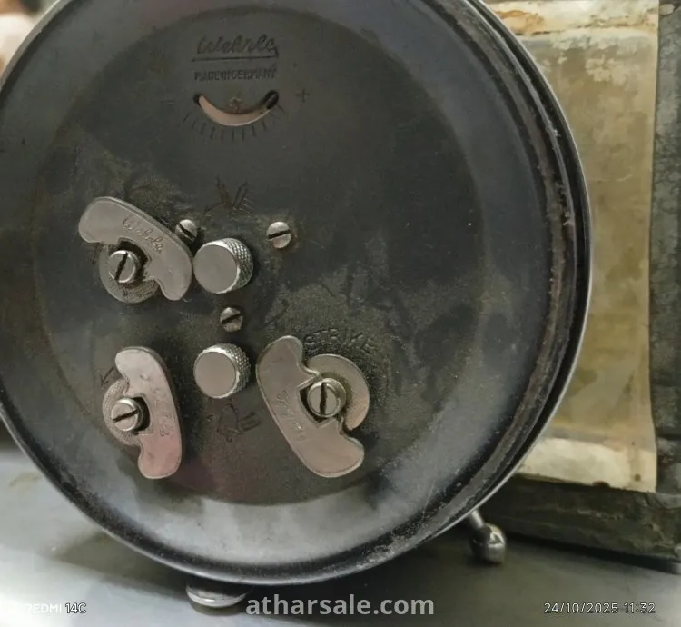 ساعه قديمة بحاله ممتازة