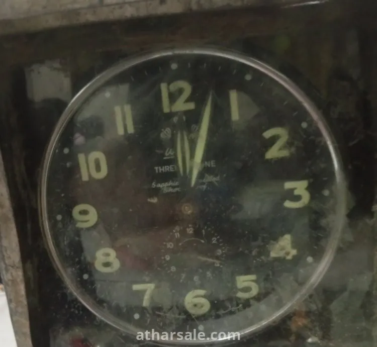 ساعه قديمة بحاله ممتازة