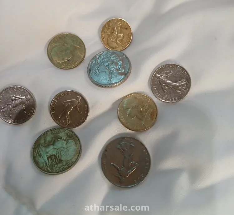 عملات فرنسية قديمة بحالة جيدة