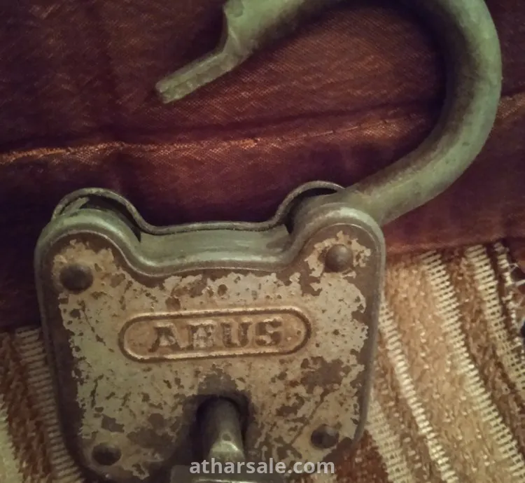 قفل قديم صنع الماني