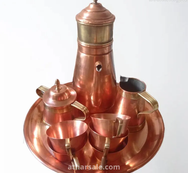 صينية قديمة من النحاس الاحمر