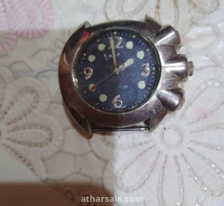 ساعة يد ياباني