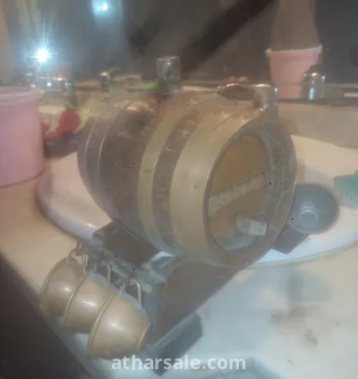 برميل روماني بكؤوس من نحاس