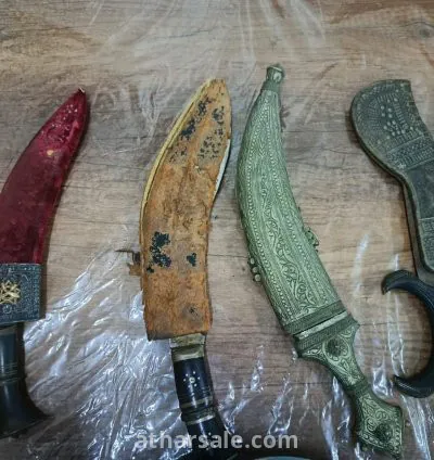 سيوف وخناجر للعهد العباسي للامراء فرصة نادرة 4