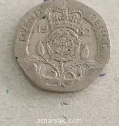 سنتات امريكيا وبريطانية مع أخطاء في السك