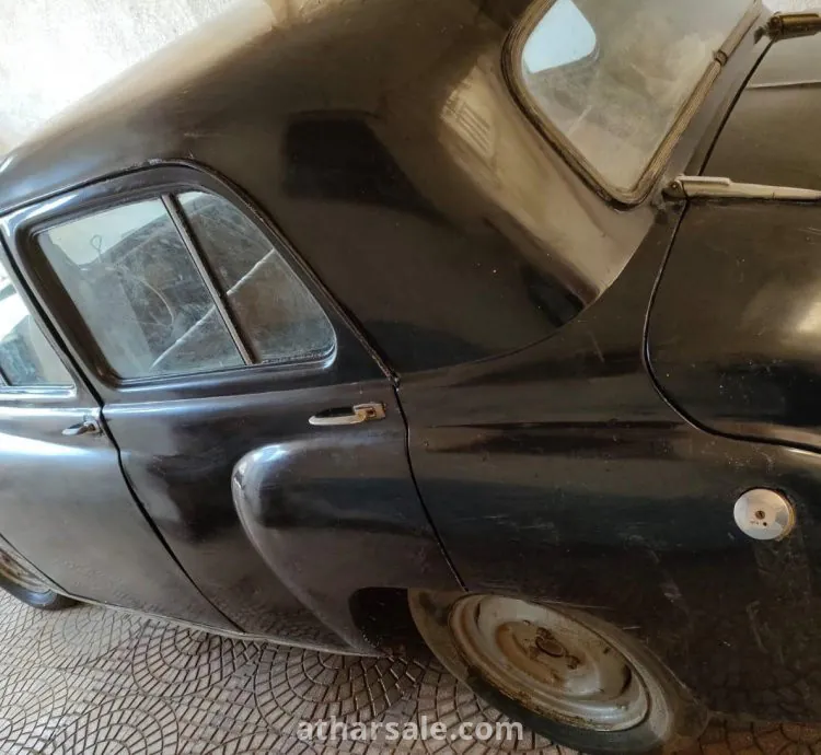 تحفة كلاسيكية بريطانية نادرة