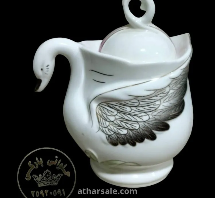 بونبونيرة بورسيلين قديمة صناعة إيطالي بدون ديفوهات