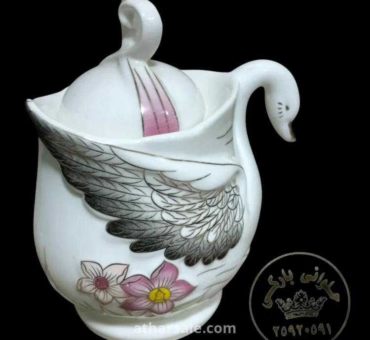 بونبونيرة بورسيلين قديمة صناعة إيطالي بدون ديفوهات