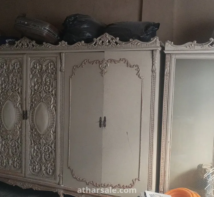 غرفة نوم حفر يدوي سنة الصنع 1970