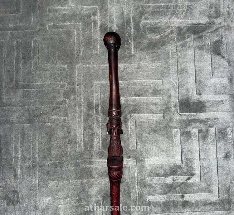 عصا خشب من العصر القديم وبلاد ما بين النهرين