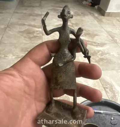 عملات و احجار كريمة