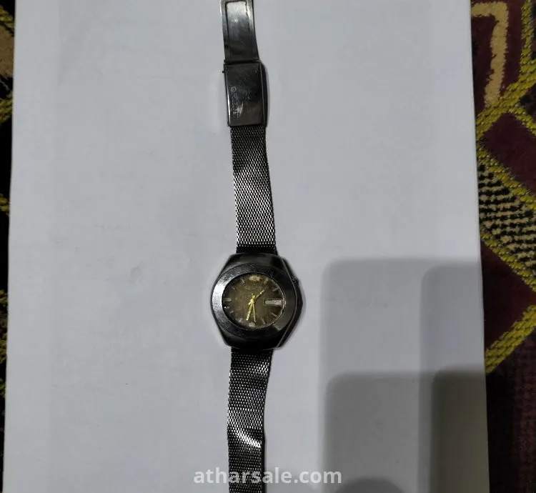 ساعة يد اورينت قديمة