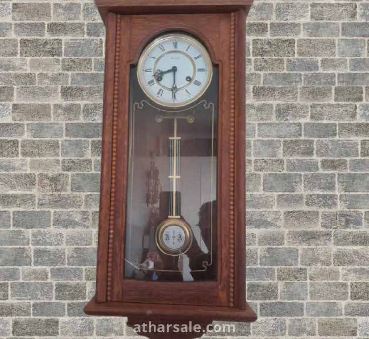 ساعة حائط أنتيك ألمانية – تحفة ميكانيكية من ثلاثينيات القرن الماضي