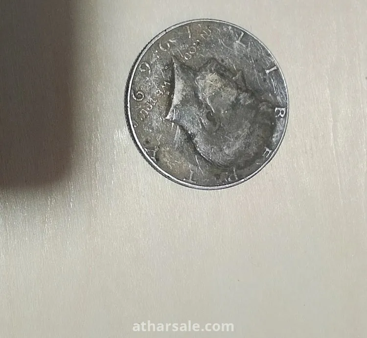 عملات عربيه واجنبيه نادره جدا