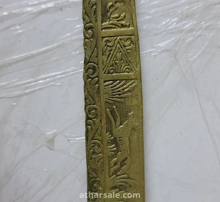 سكين او خنجر قديم من بنك الكويت