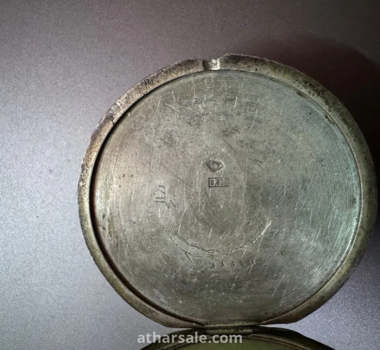 ساعه نادره جدا وقديمه جدا