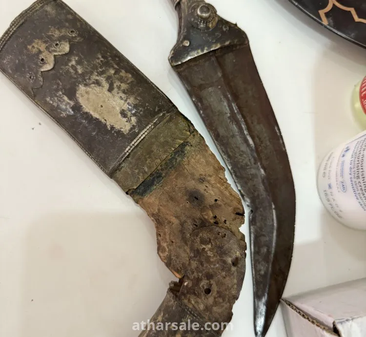 خنجر قديم